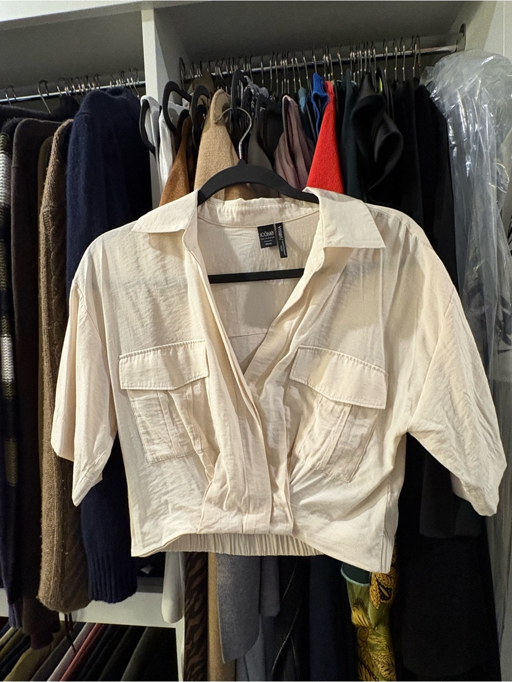 Icōne (Simon’s) Cream/Nude Short-Sleeve Utility Crop Shirt